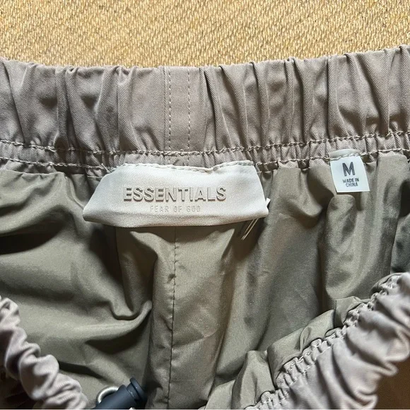 Fear of God Essentials Shorts Taupe Gray Size Medium Drawstring Waist Streetwear